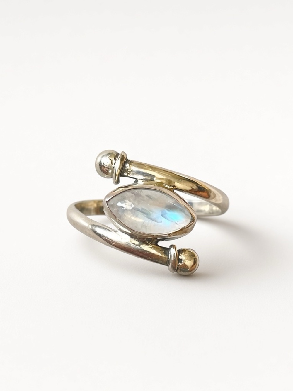 925 sterling silver moonstone ring US:6.5